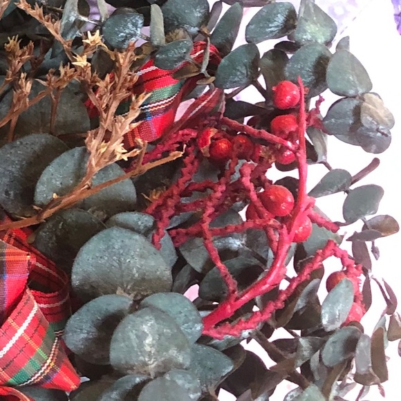 Wreath, Eucalyptus, Red Berries & Ribbon &Pinecone - Picture 6 of 16